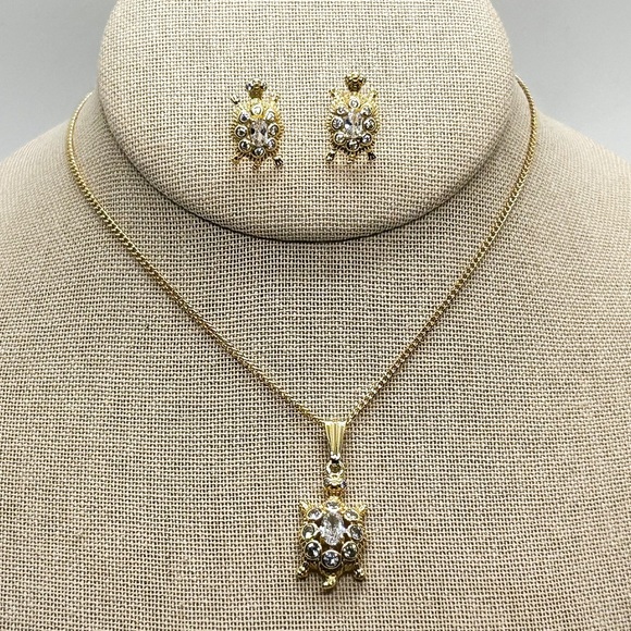 Jewelry - NWOT Gold filled Turtle earrings and necklace set ❤️